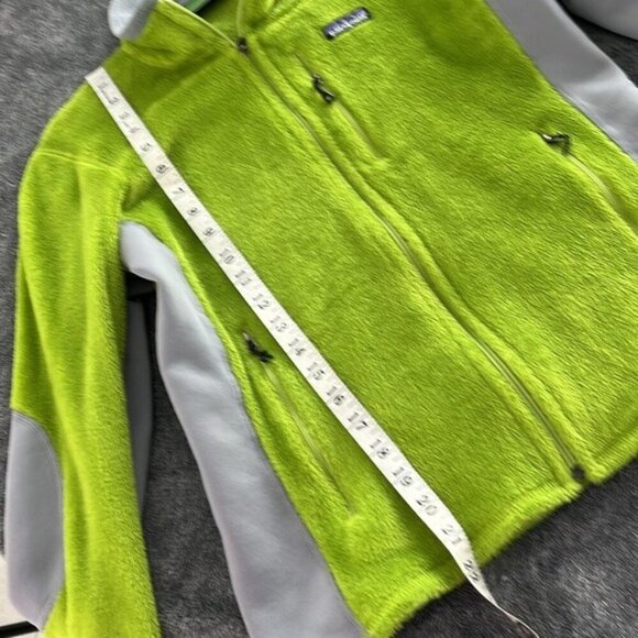Patagonia women’s R2 Jacket Style #25146 Size Medium Jacket - Picture 5 of 5
